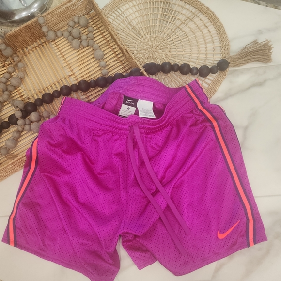 [ Nike] dry fit womens size Medium,  CUTEST purple & orangish/ pink  sportshorts - Picture 9 of 16
